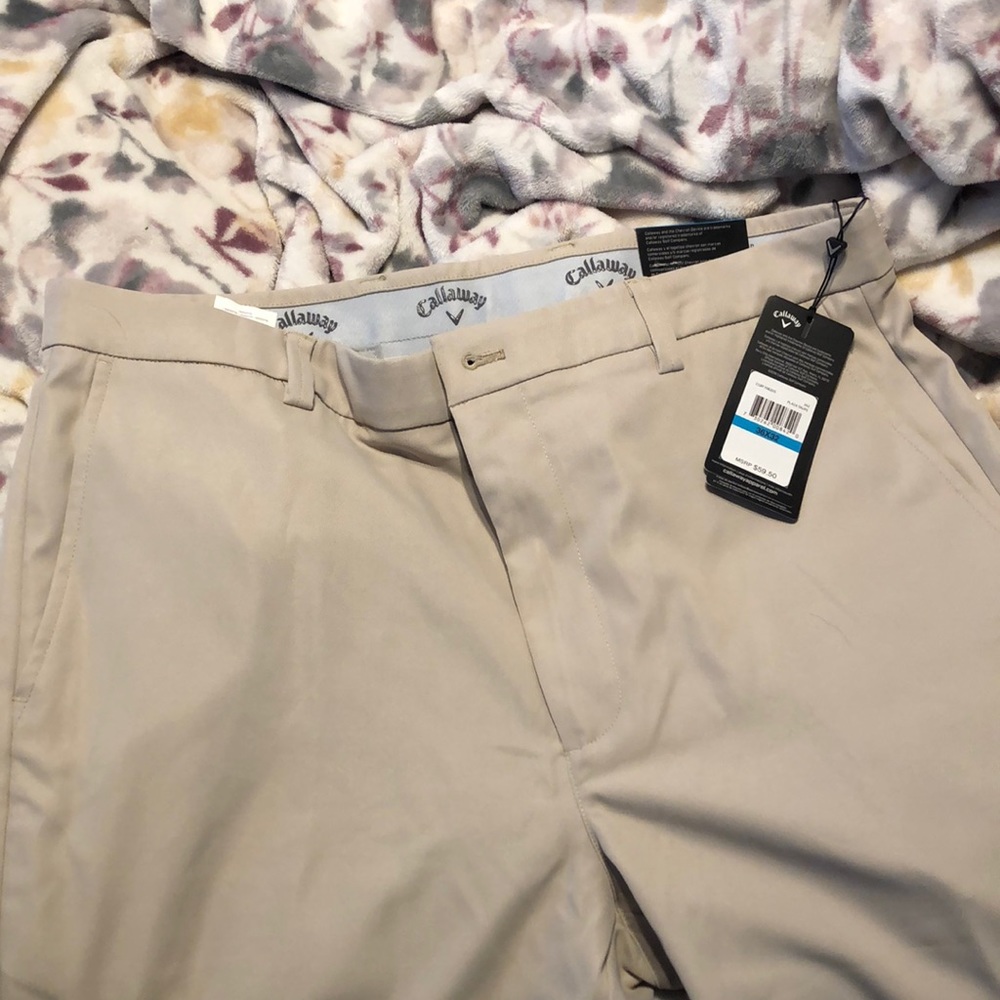 Callaway men’s beige golf pant size 36x32 never worn new with tags